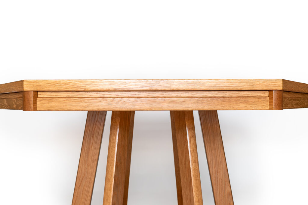 Peercium Game Table